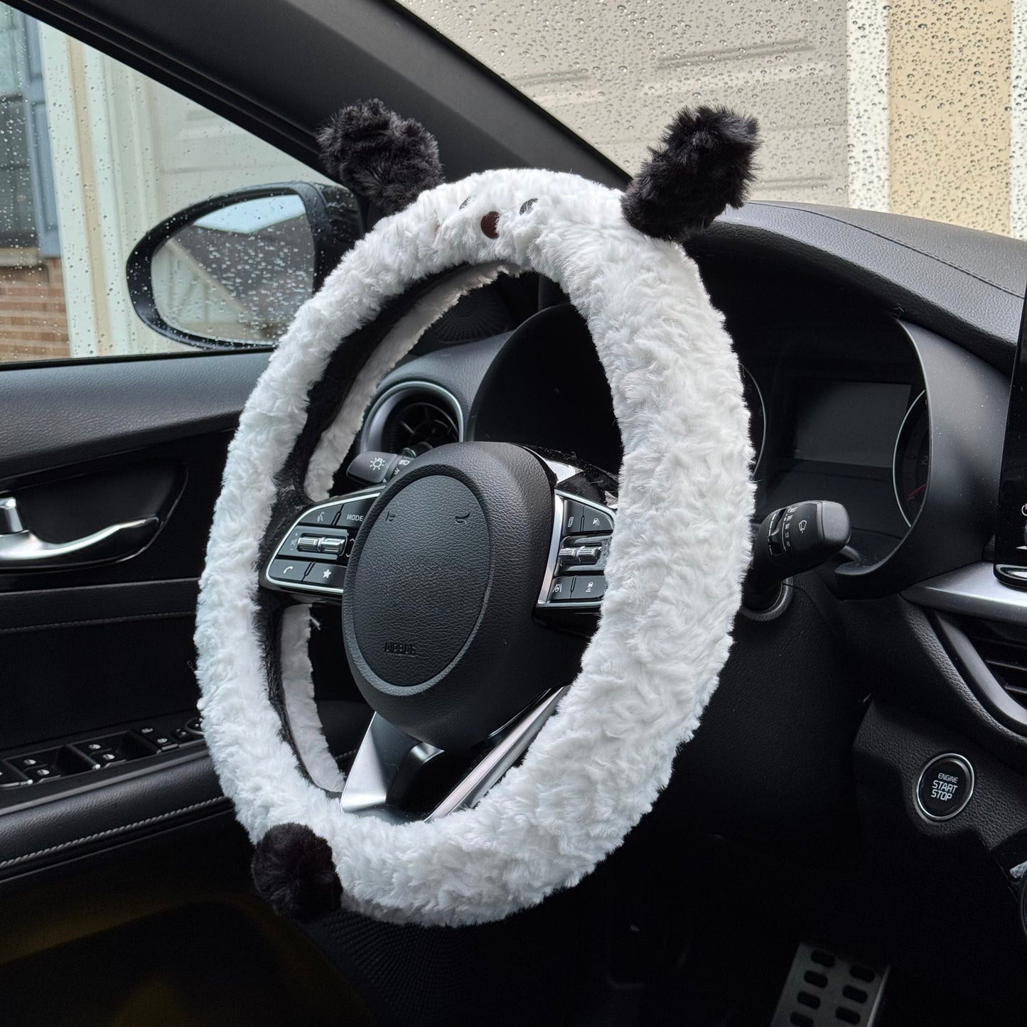 Fluffy Drive — Soft Steering Wheel Cover